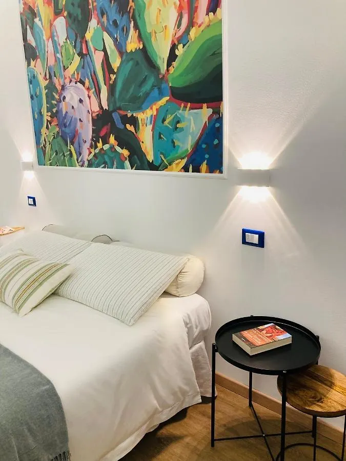 Lavica Di Mezzo Apartments Catania